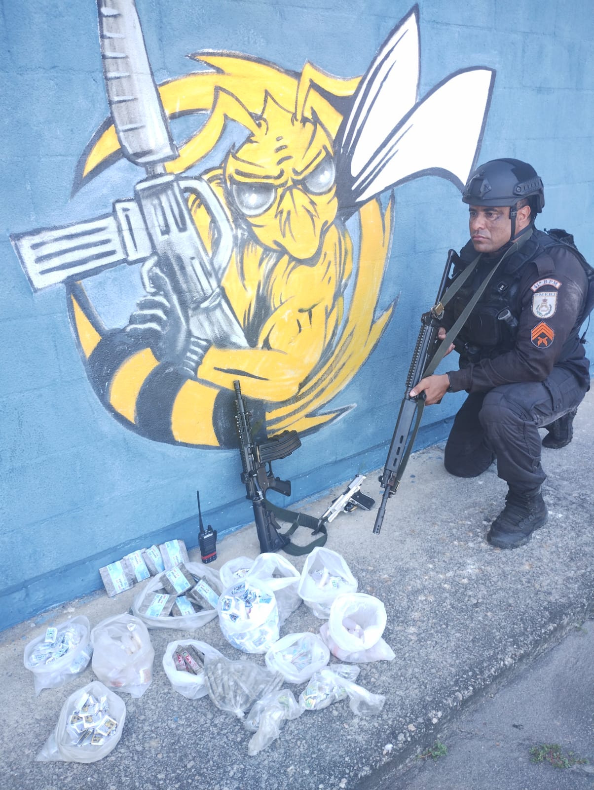 41º BPM apreendeu armas e drogas no Morro do Chapadão